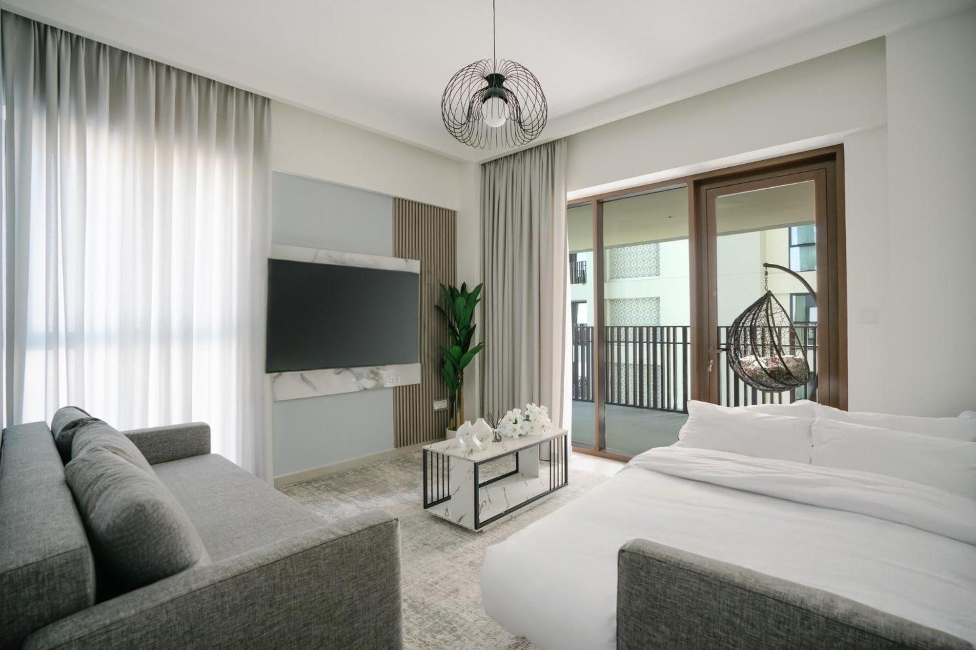 Apartment Luxury | Private With Cooled | 3br *