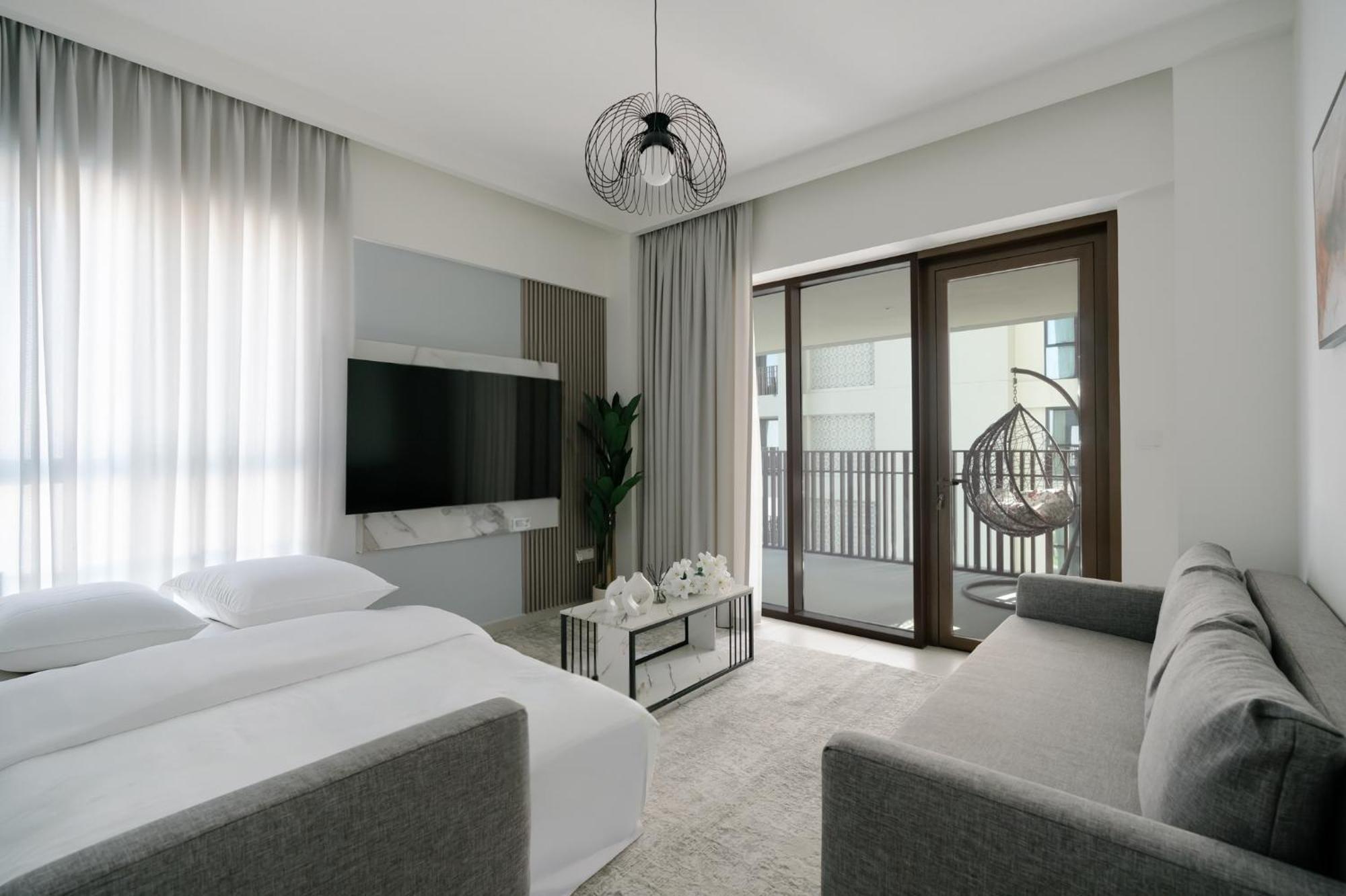 Luxury | Private With Cooled | 3br